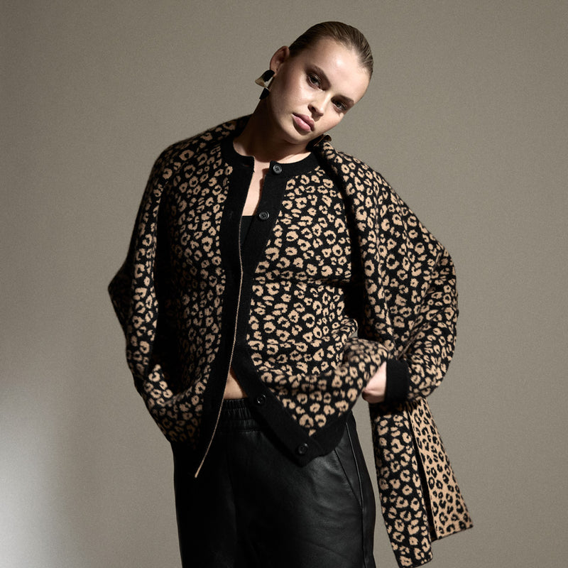 Chiara - Reversible Cashmere Knit Cardigan - Leopard