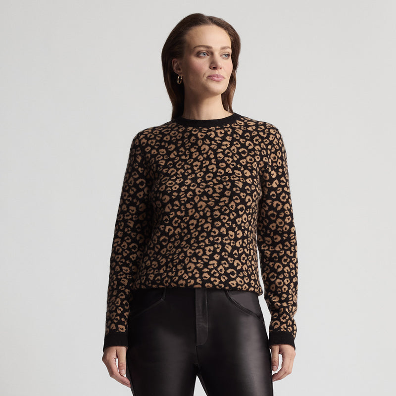 Carmel - Reversible Cashmere Crew Knit - Leopard