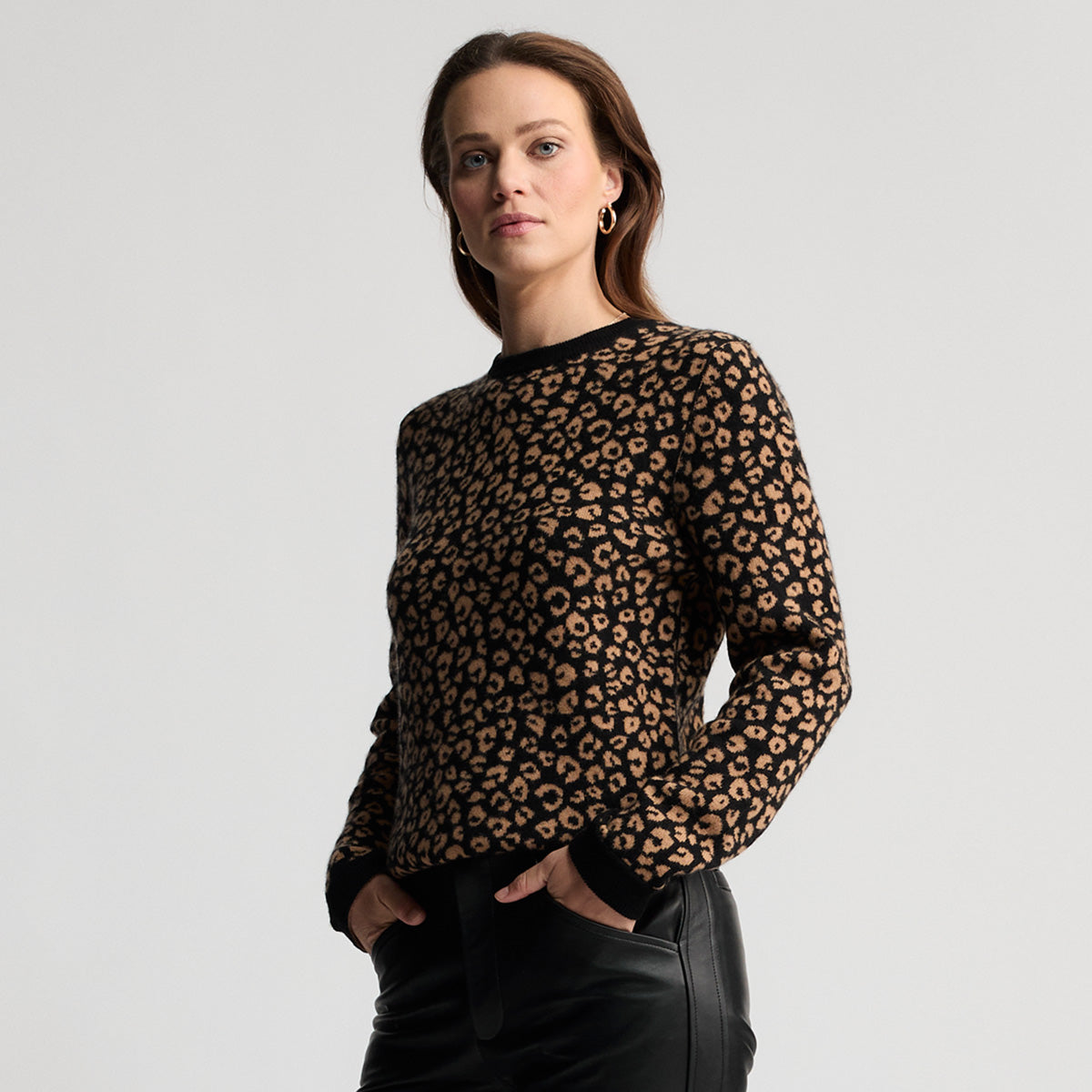 Carmel - Reversible Cashmere Crew Knit - Leopard