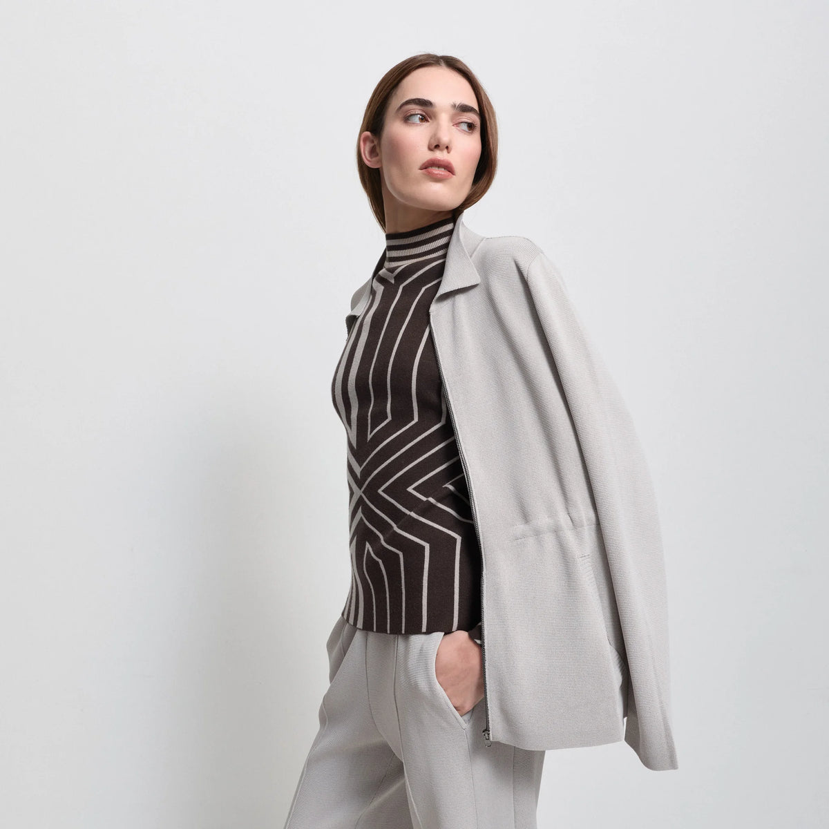 Base Layer Synched Jacket - Oyster