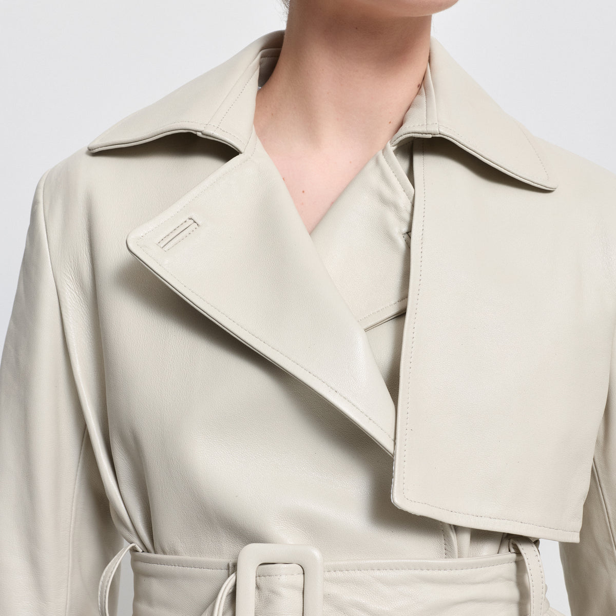 Nicole Cropped Trench - Porcelain Leather