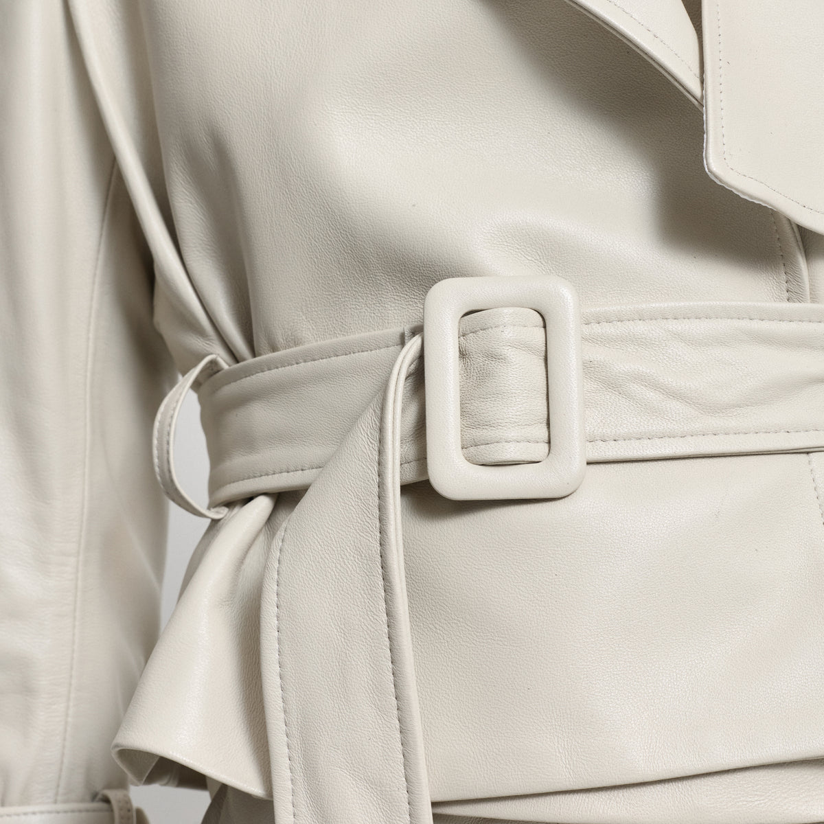 Nicole Cropped Trench - Porcelain Leather