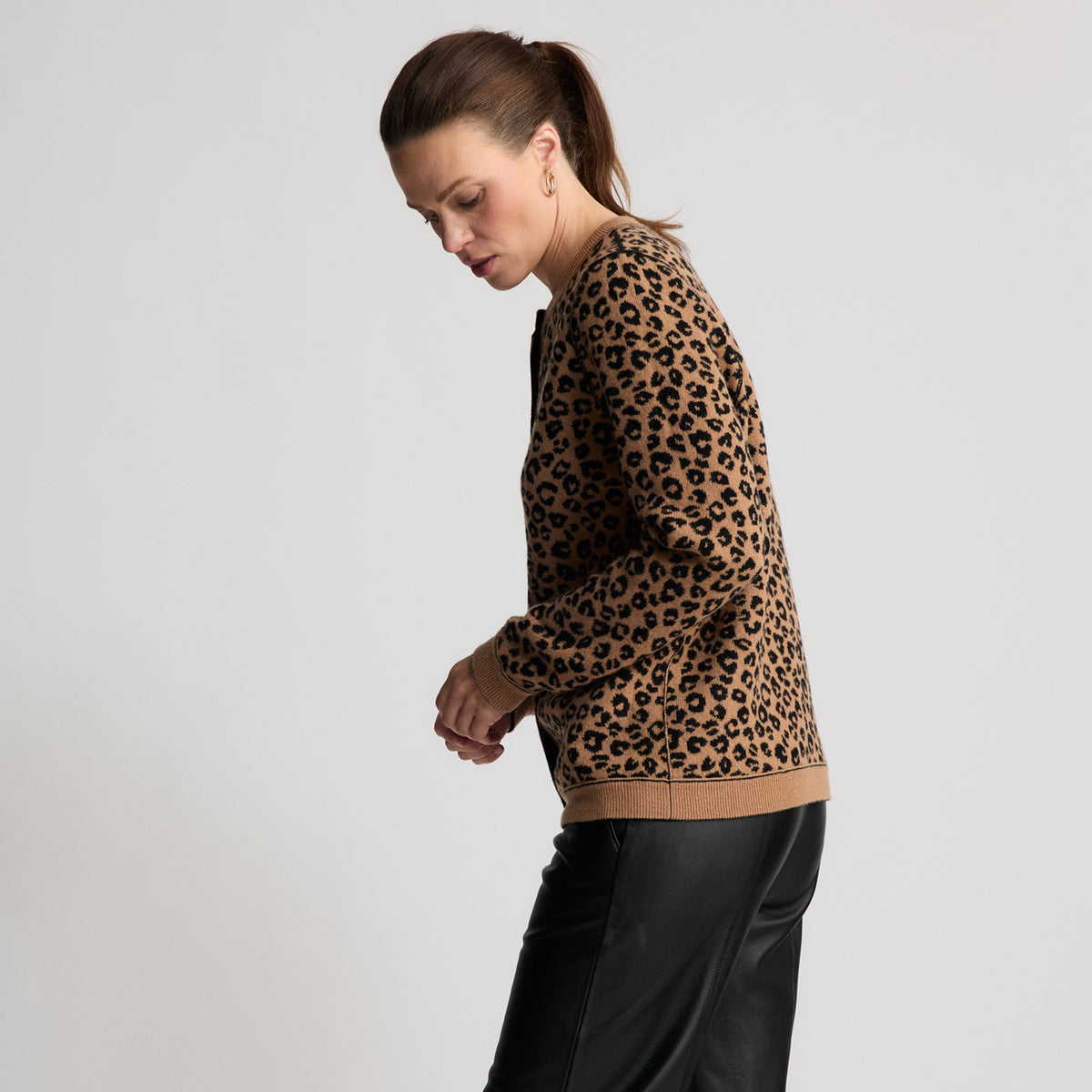 Chiara - Reversible Cashmere Knit Cardigan - Leopard